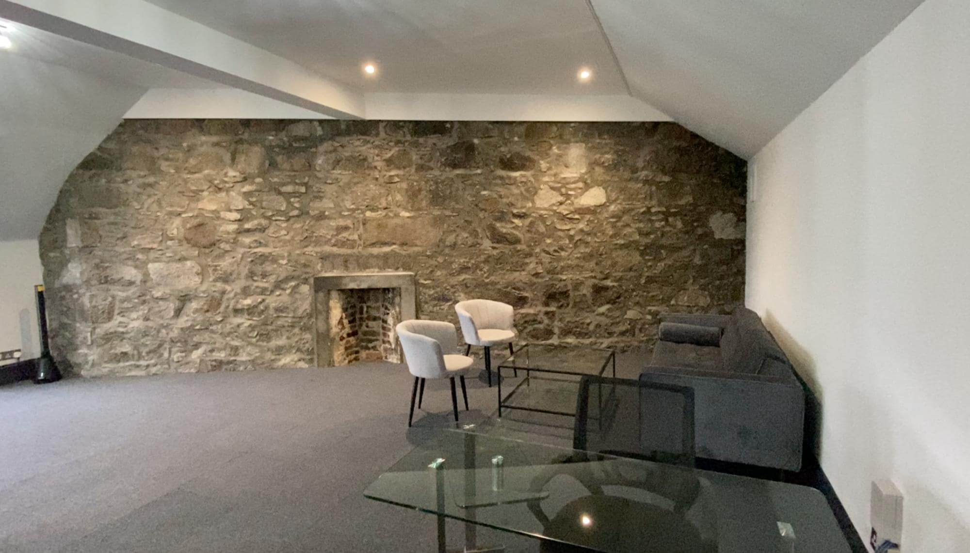 62-64 Leadside Rd, Aberdeen to rent Interior Photo- Image 1 of 2