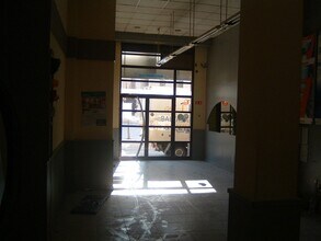Retail in Tortosa, Tarragona to rent Interior Photo- Image 2 of 3