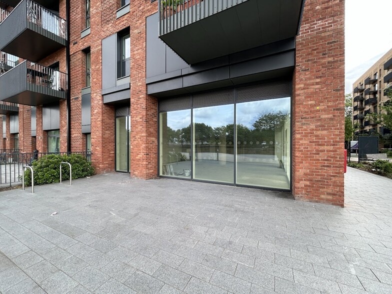 7 Barking Wharf Sq, Barking to rent - Building Photo - Image 3 of 5