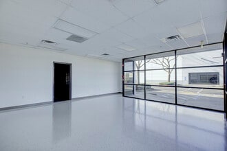 10281 Iron Rock Way, Elk Grove, CA to rent Interior Photo- Image 1 of 2