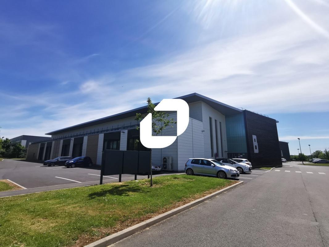 Office in Serris for sale Building Photo- Image 1 of 13