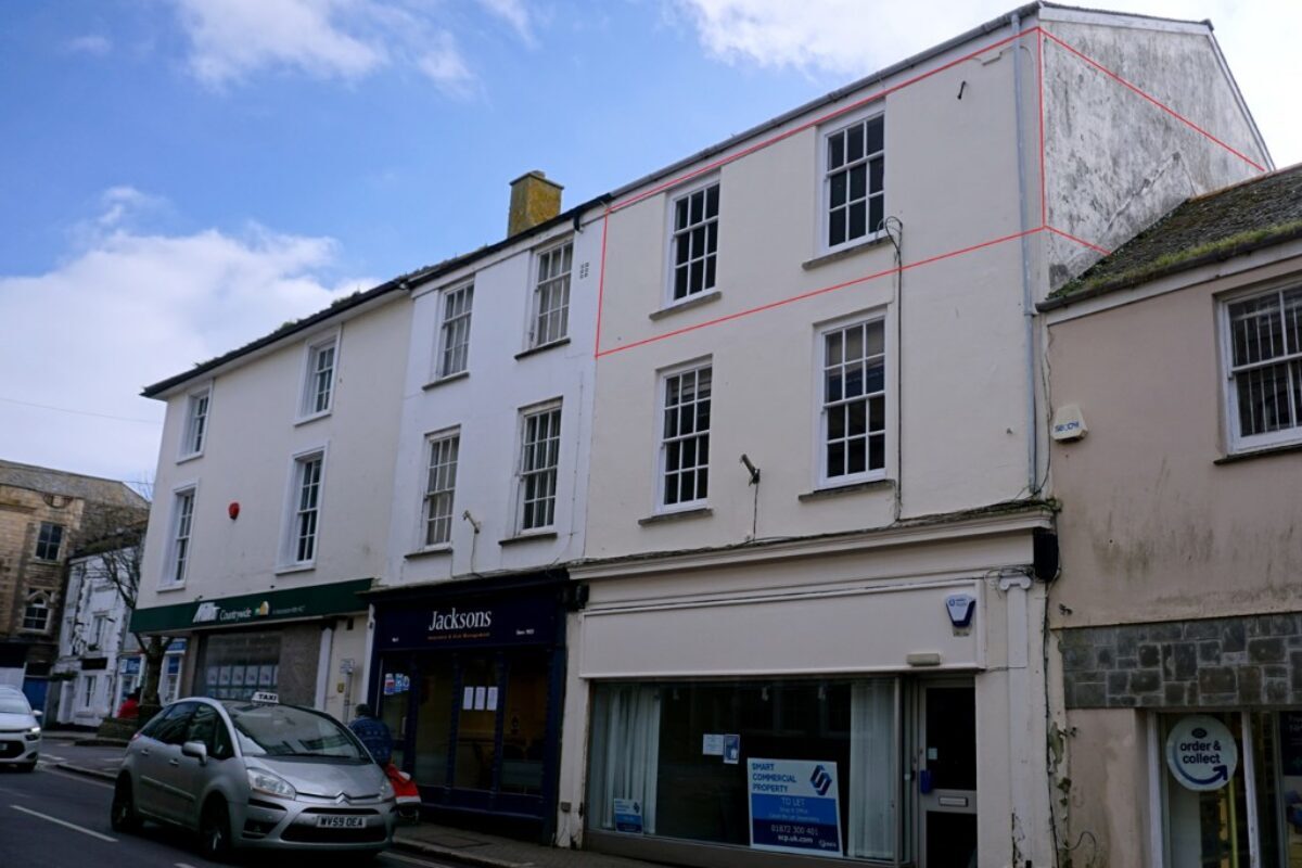 2 Alverton St, Penzance to rent Primary Photo- Image 1 of 3