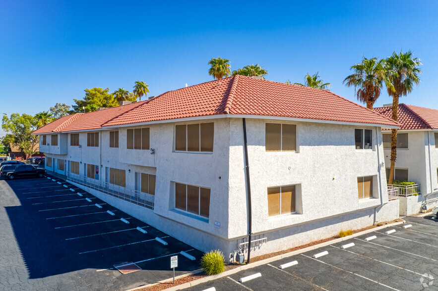 2235 E Flamingo Rd, Las Vegas, NV for rent - Building Photo - Image 3 of 7