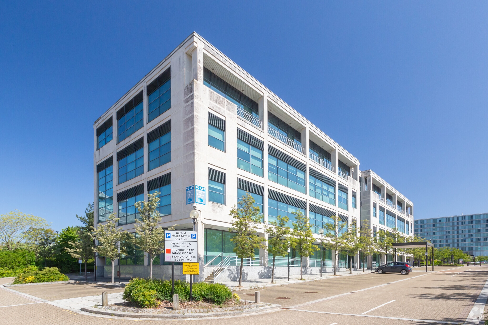 201-249 Avebury Blvd, Milton Keynes for sale Building Photo- Image 1 of 1