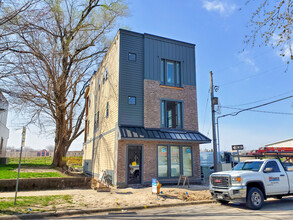 300 E Elm St, Lawrence, KS for sale Building Photo- Image 1 of 1