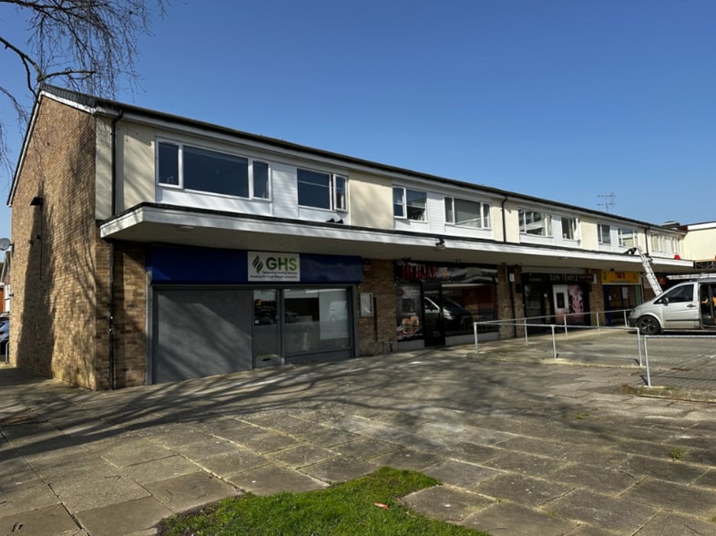 43 Carisbrooke Rd, Gosport to rent - Primary Photo - Image 1 of 2