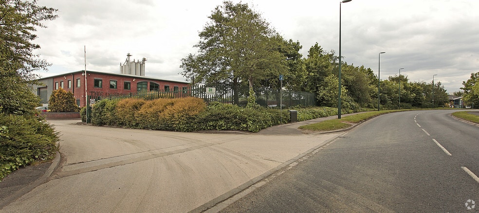 Brinell Dr, Manchester to rent - Building Photo - Image 3 of 6