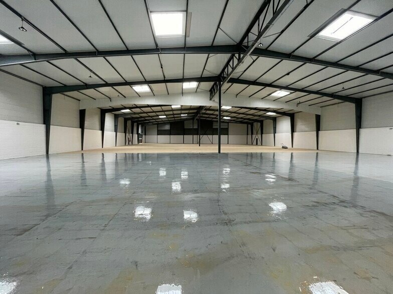 Industrial in Le Blanc-Mesnil to rent - Interior Photo - Image 3 of 3