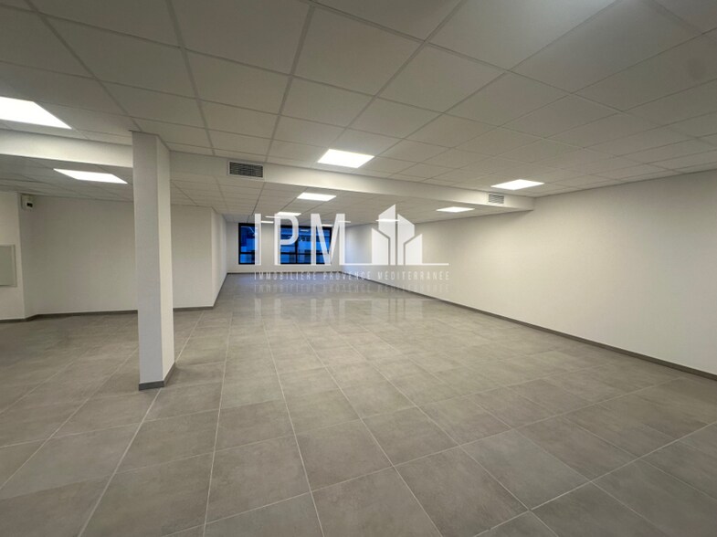53 Chemin De Beaudinard Aux Solans, 13400 Aubagne, Aubagne for sale - Building Photo - Image 1 of 4