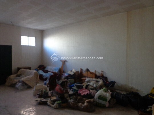 Retail in Cáceres to rent - Building Photo - Image 2 of 2