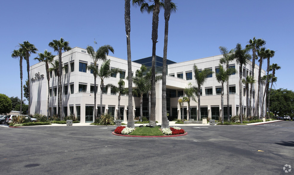 19582 Beach Blvd, Huntington Beach, CA for sale - Primary Photo - Image 1 of 1