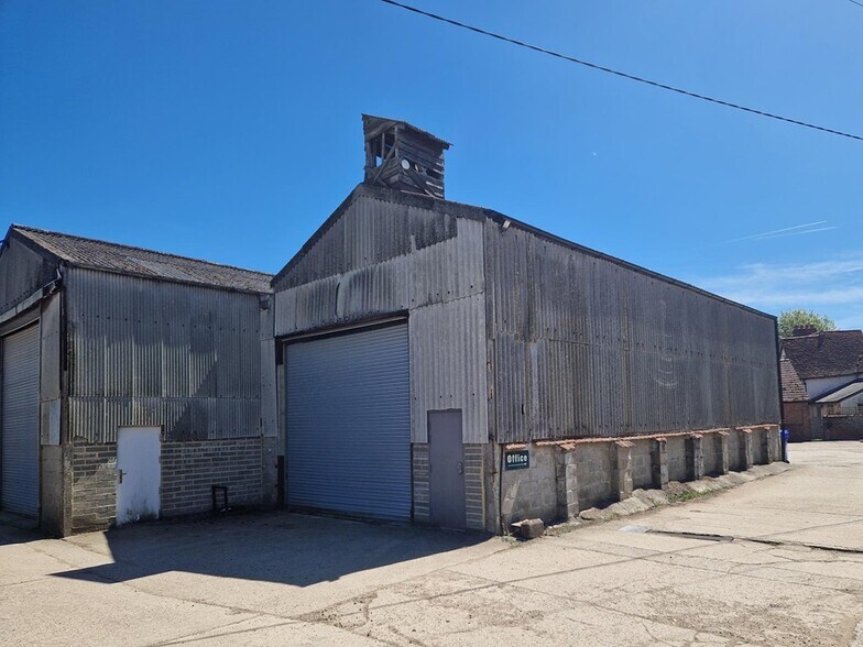 Pebmarsh Rd, Pebmarsh to rent - Building Photo - Image 2 of 2