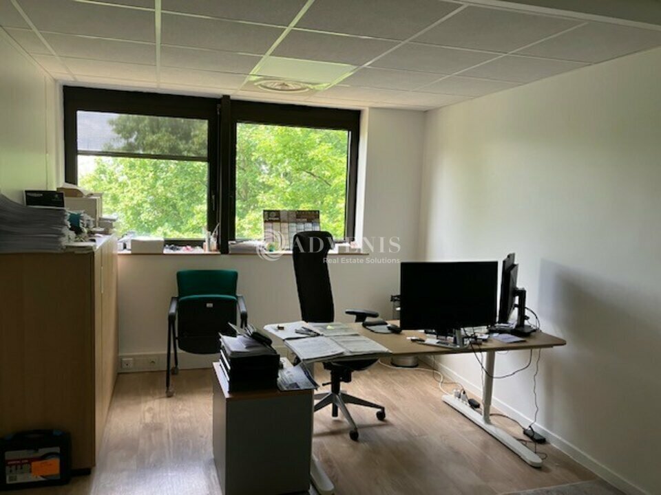 Office in Lognes to rent Building Photo- Image 1 of 9
