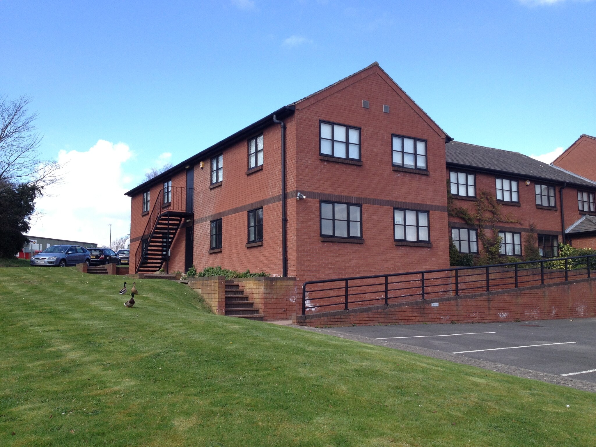 Manse Ln, Knaresborough to rent Building Photo- Image 1 of 2