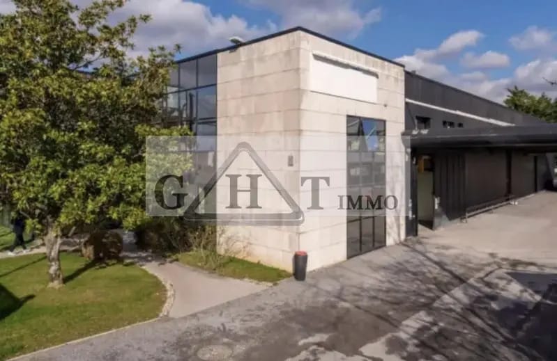 Industrial in Palaiseau to rent Building Photo- Image 1 of 13