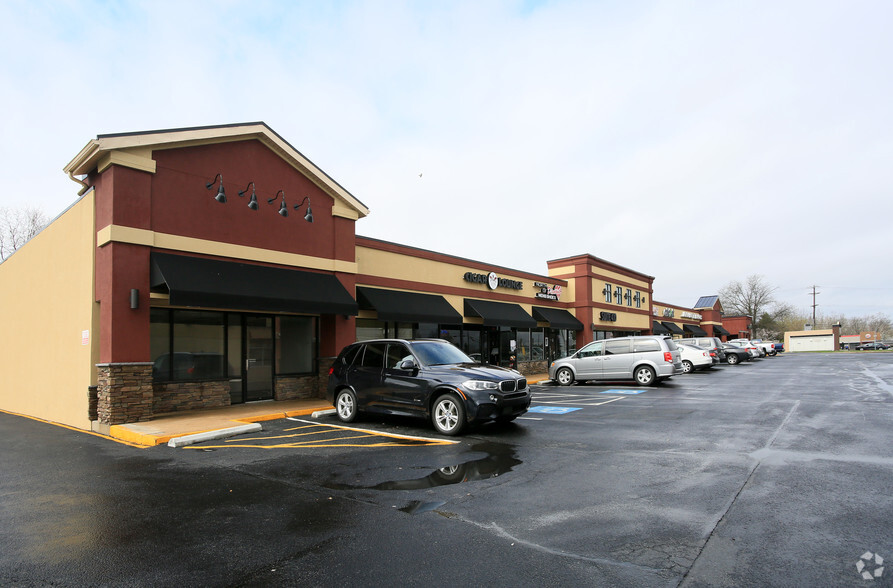 114-130 Pulaski Hwy, Elkton, MD for rent - Building Photo - Image 2 of 7