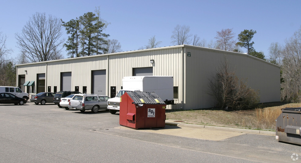 8105 Richmond Rd, Toano, VA for sale - Building Photo - Image 3 of 5