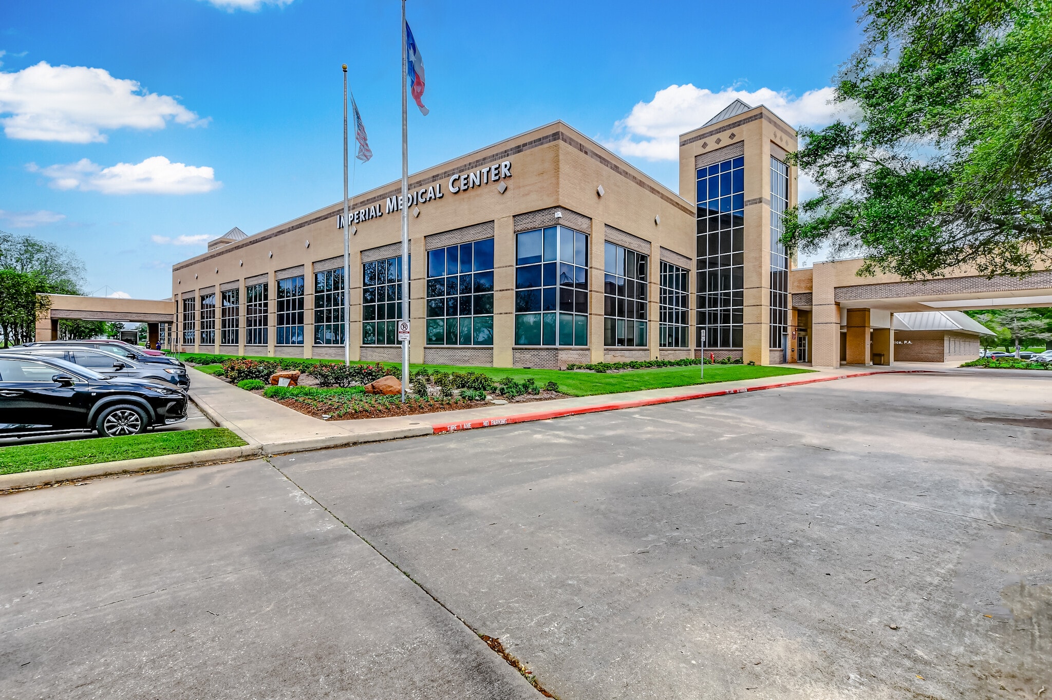 1111-1211 Highway 6, Sugar Land, TX to rent Building Photo- Image 1 of 8