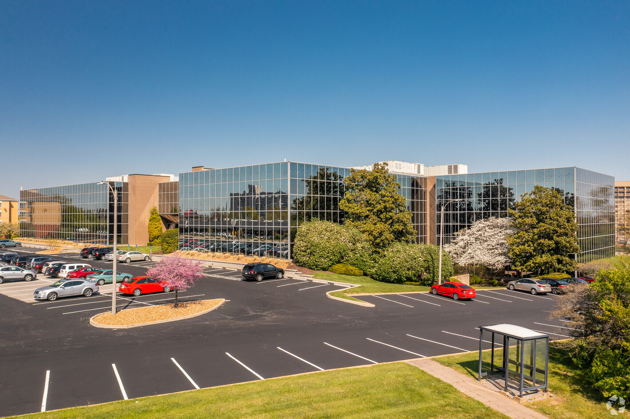 12115 Lackland Rd, Maryland Heights, MO for rent Building Photo- Image 1 of 13