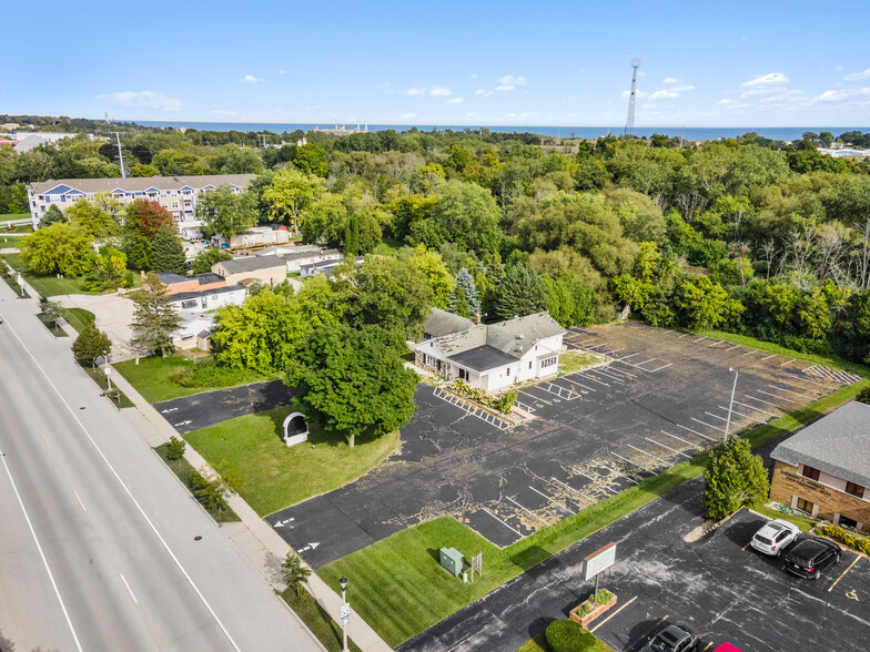 1000 S Spring St, Port Washington, WI for sale - Building Photo - Image 2 of 3