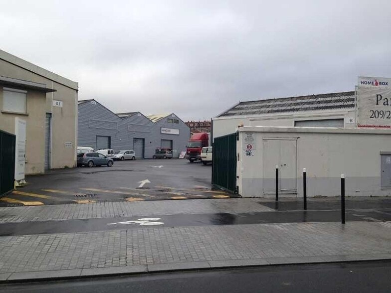Industrial in Épinay-sur-Seine to rent - Building Photo - Image 3 of 20