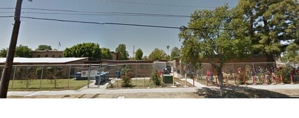 8755 Woodman Ave, Pacoima, CA to rent Building Photo- Image 2 of 2