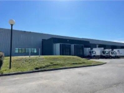 Industrial in SAINT-OUEN-L'AUMONE to rent Building Photo- Image 1 of 6