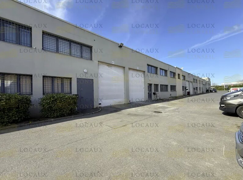 Light Industrial in Emerainville to rent Primary Photo- Image 1 of 2