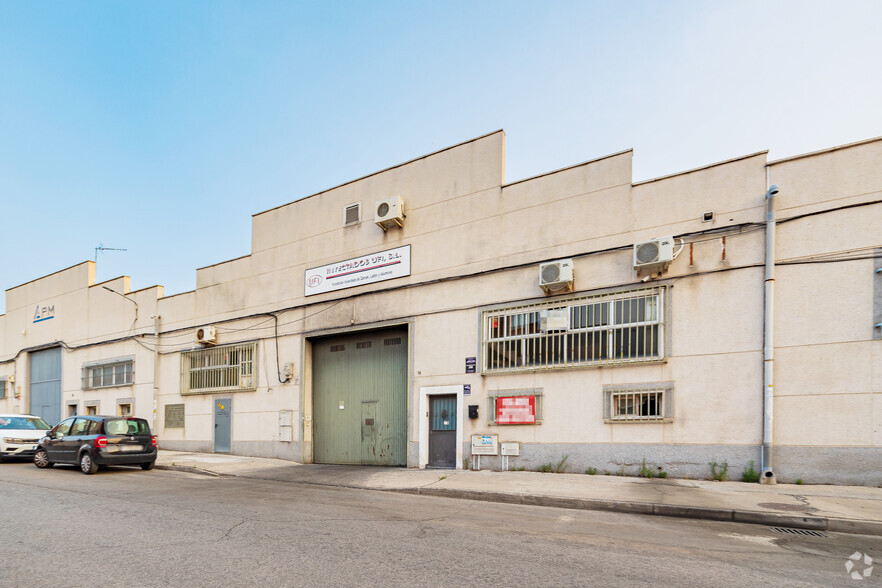 Calle Andrés Alvarez Caballero, 14, Humanes de Madrid, Madrid for sale - Primary Photo - Image 1 of 2