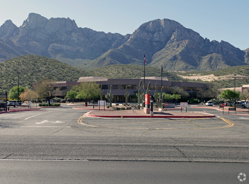 11100 N Oracle Rd, Tucson, AZ for rent - Building Photo - Image 3 of 8