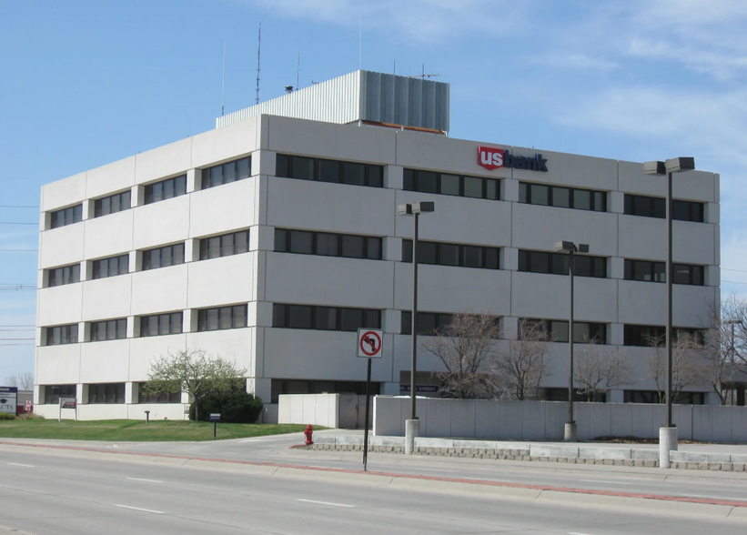 100 N 56th St, Lincoln, NE for rent - Building Photo - Image 1 of 1