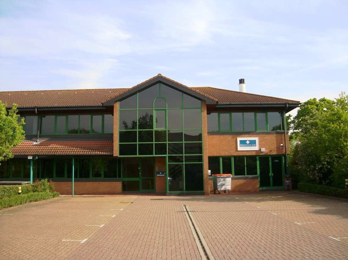 3 Sylvan Ct, Basildon for sale Primary Photo- Image 1 of 1