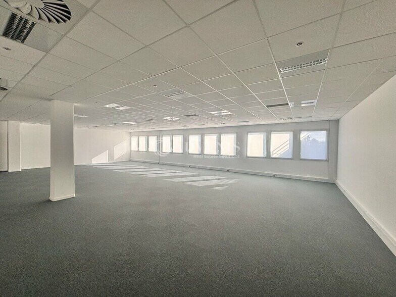 Office in Bondy to rent - Interior Photo - Image 2 of 5