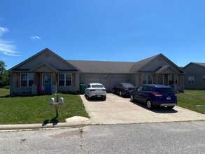 1008 Parkway Dr, Cabool, MO for sale Primary Photo- Image 1 of 1