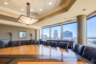 111 N Orange Ave, Orlando, FL to rent Interior Photo- Image 1 of 3