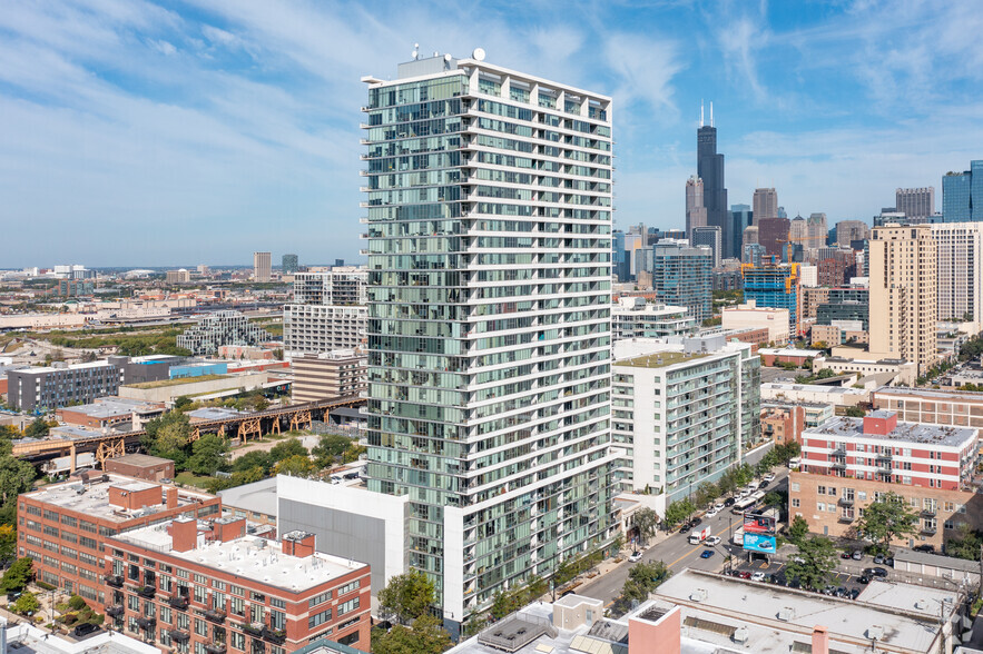 1720 S Michigan Ave, Chicago, IL for rent - Primary Photo - Image 1 of 4