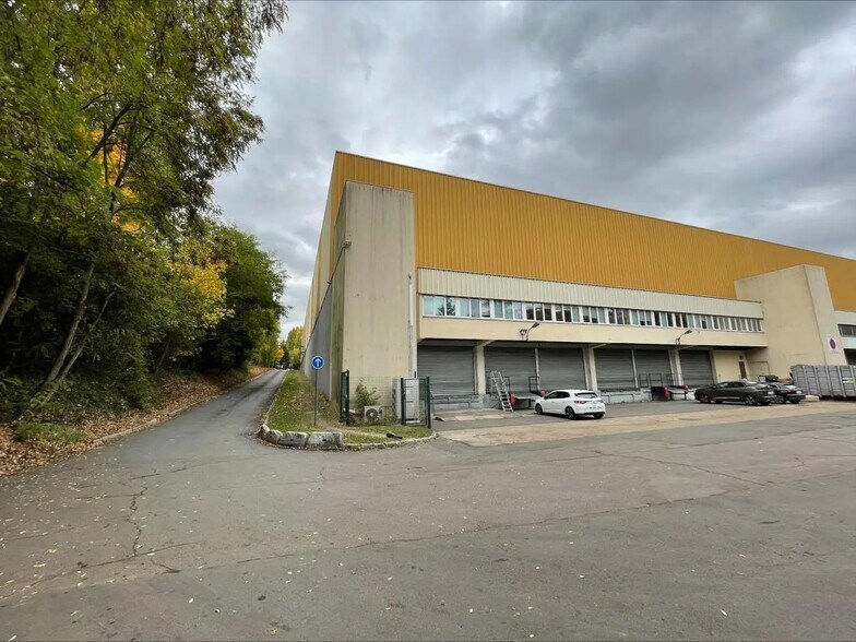 Light Industrial in Sarcelles for sale - Primary Photo - Image 2 of 11