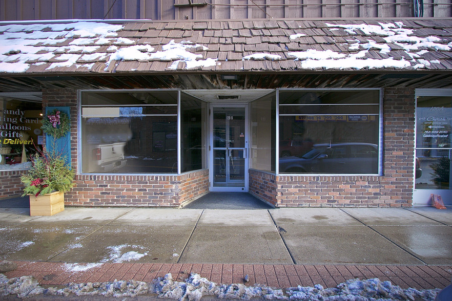 120 Main St N, Cambridge, MN for sale - Building Photo - Image 1 of 1