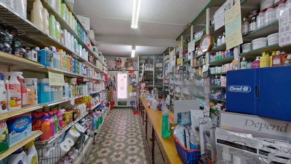 Calle del Conde Ansurez, 11, Valladolid, Valladolid for sale - Interior Photo - Image 2 of 25