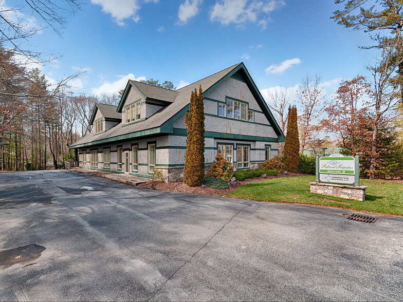 1075 Hendersonville Rd, Asheville, NC for sale - Building Photo - Image 1 of 1