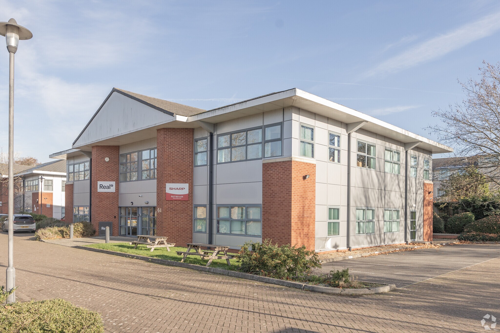 64-66 Macrae Rd, Bristol to rent Primary Photo- Image 1 of 3