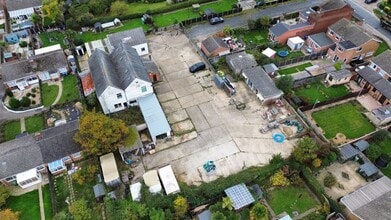 20 Field Ln, Lowestoft, SFK - Aerial  map view