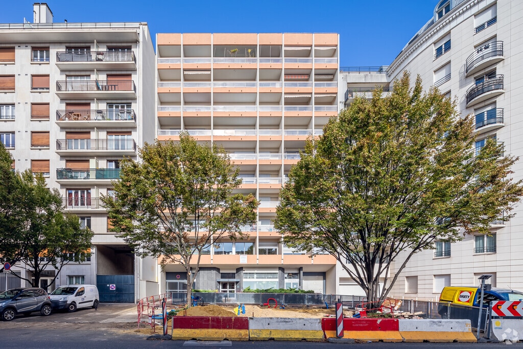 Location Local d'activités 284 m² - Photo 1