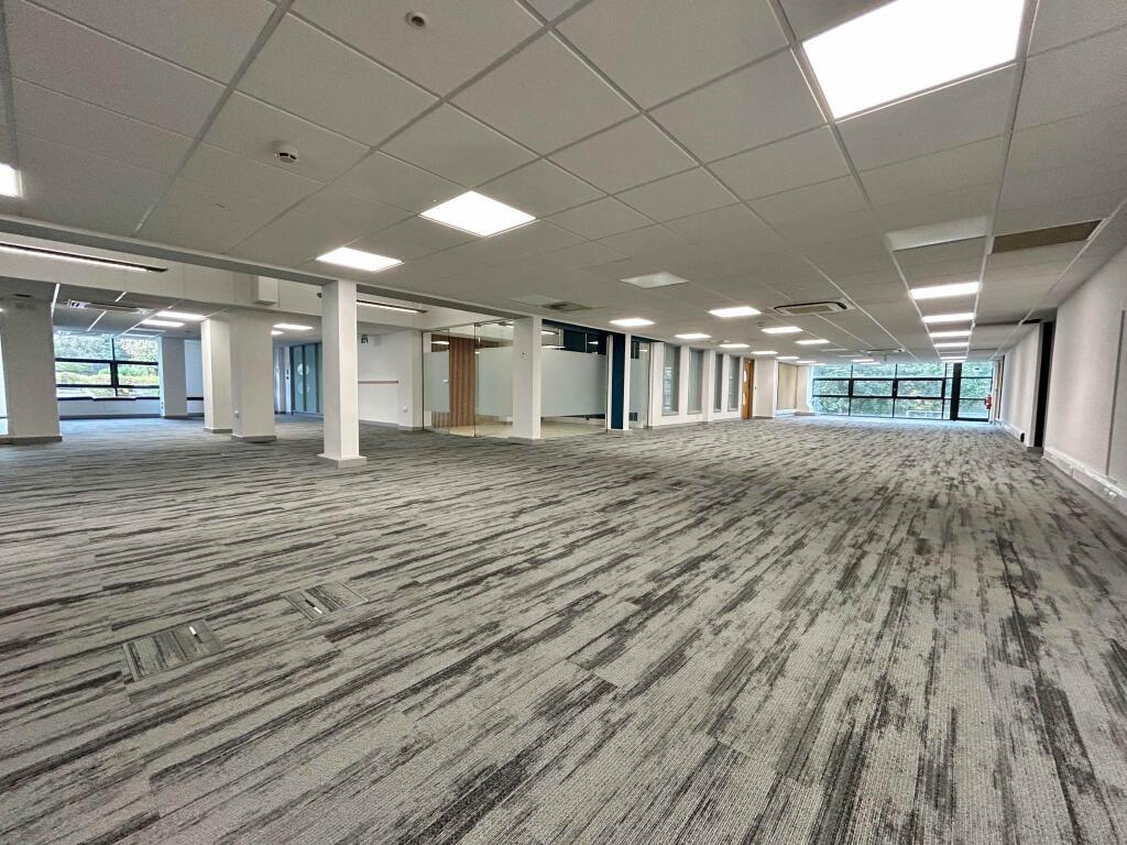 3 Bush Park, Plymouth to rent Interior Photo- Image 1 of 10