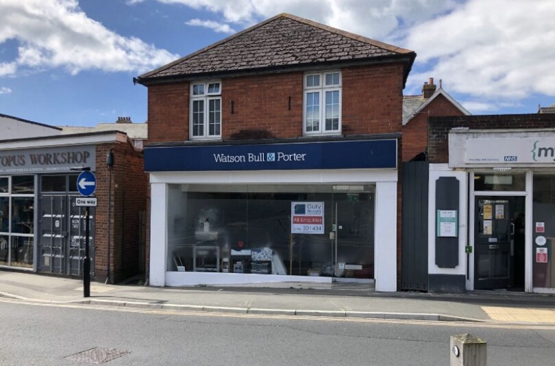 86 Avenue Rd, Freshwater for sale Primary Photo- Image 1 of 1