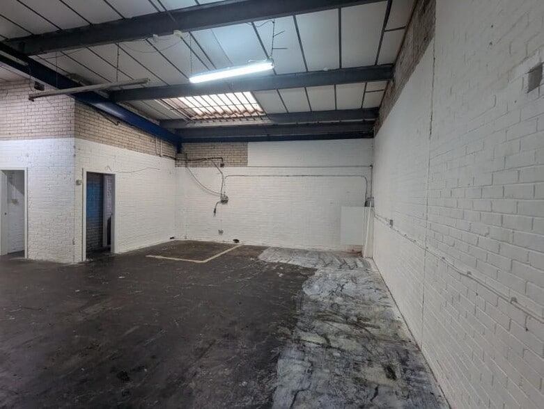 Poland St, Manchester to rent - Building Photo - Image 3 of 8