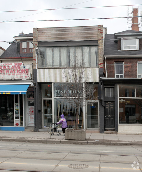 998 Queen St E, Toronto, ON for rent - Primary Photo - Image 1 of 2