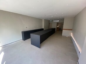 113 Northenden Rd, Sale to rent Interior Photo- Image 2 of 5