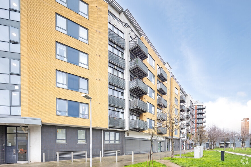 7 Tarves Way, London for sale - Primary Photo - Image 1 of 1