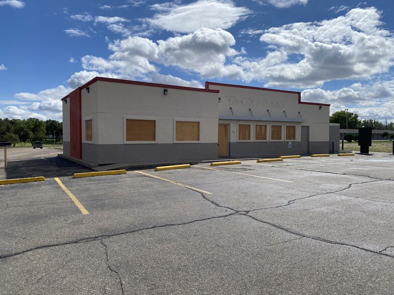 1701 S Main St, Lamar, CO for rent - Building Photo - Image 3 of 3